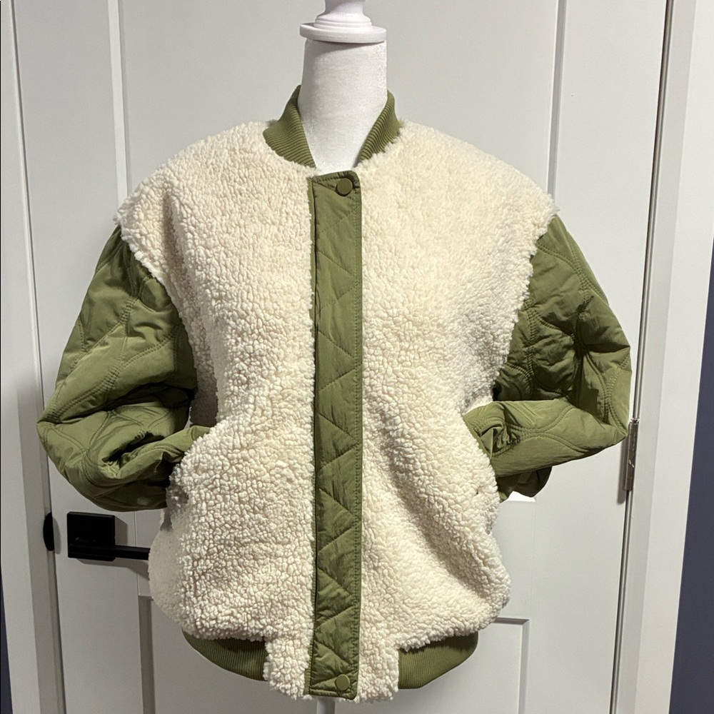 NWOT Blanknyc Oversized Quilted Sherpa Jacket - fits Medium